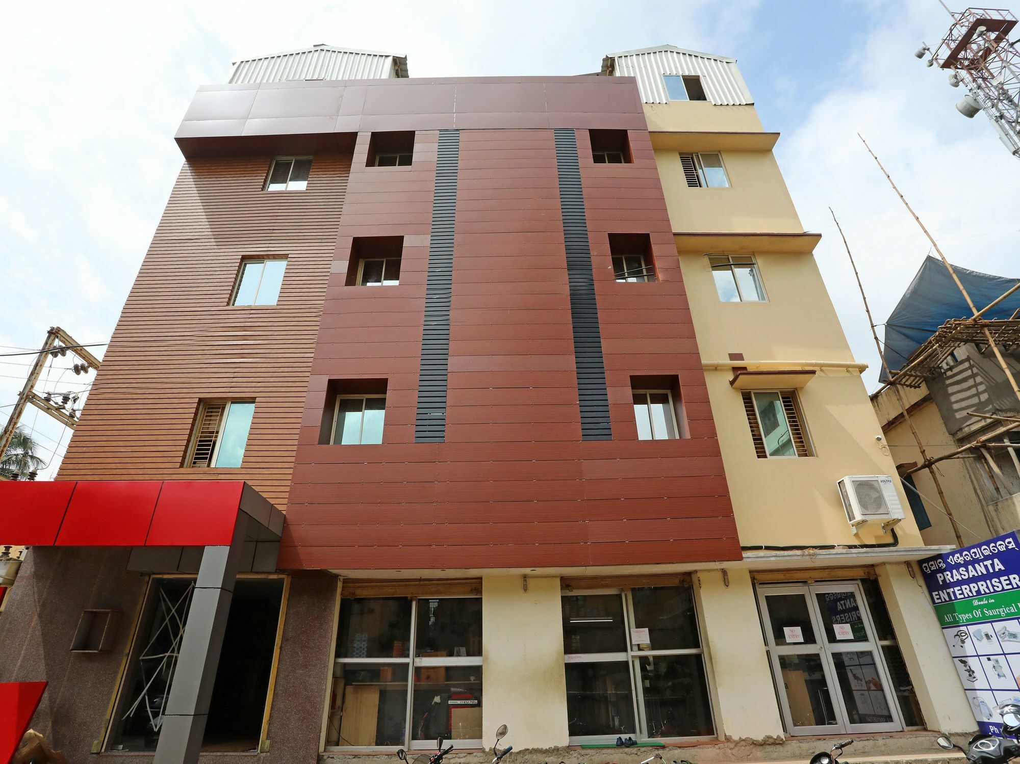 Отель Oyo 13528 Kumud Plaza Бхубанешвара Экстерьер фото